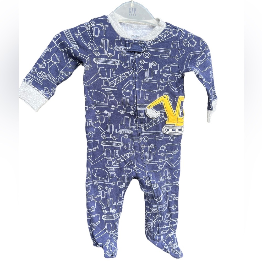 🌟🌟🌟3 for $10🌟🌟🌟 Carter’s Tractor Footed Zip Sleep Onesie Blue/Gray Size 9m